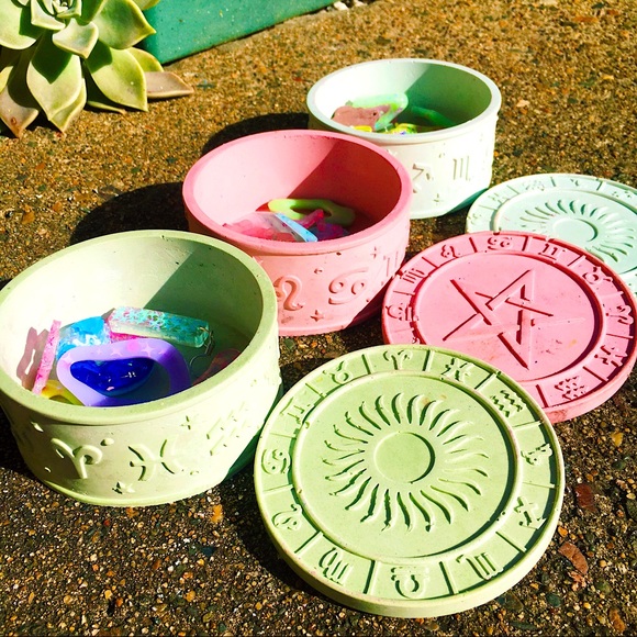 Astrology witchy trinket box / jewellery organiser - Picture 6 of 6